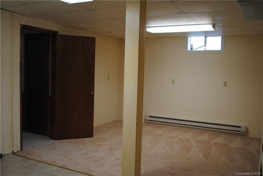 64 Viking Drive #3 - Photo 17