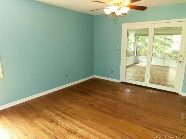 2 Hillview Road - Photo 2