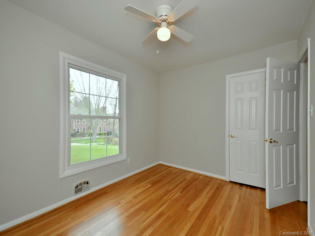 321 Stratford Road - Photo 12
