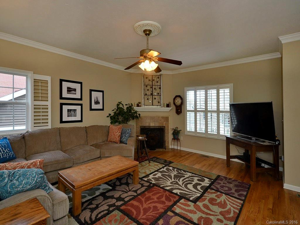 250 Shaws Creek Farm Road #34 - Photo 4