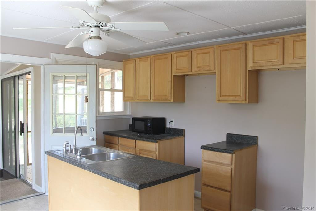 16 Huntley Drive - Photo 4