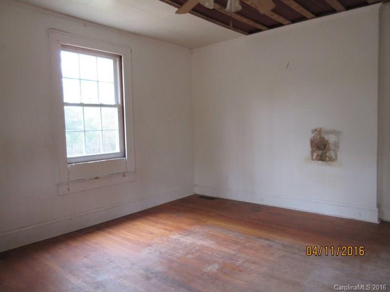 225 Reece Street - Photo 3