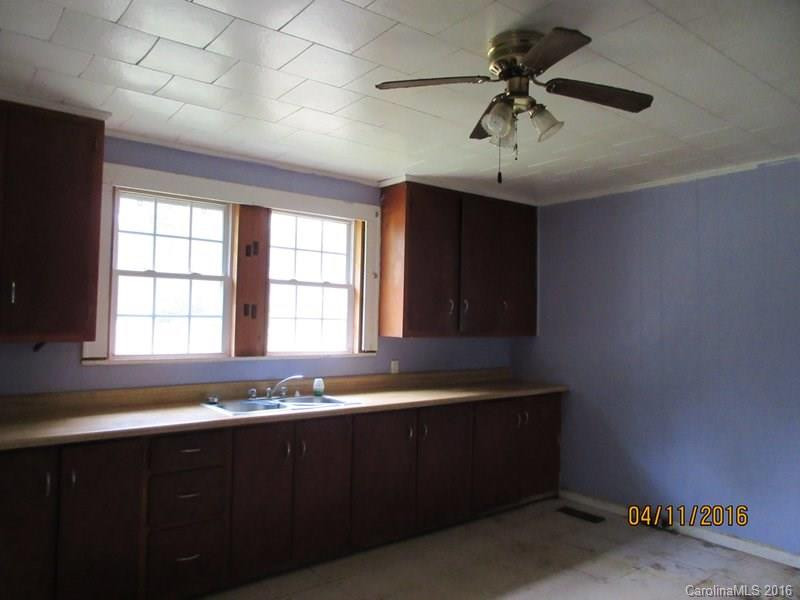 225 Reece Street - Photo 9