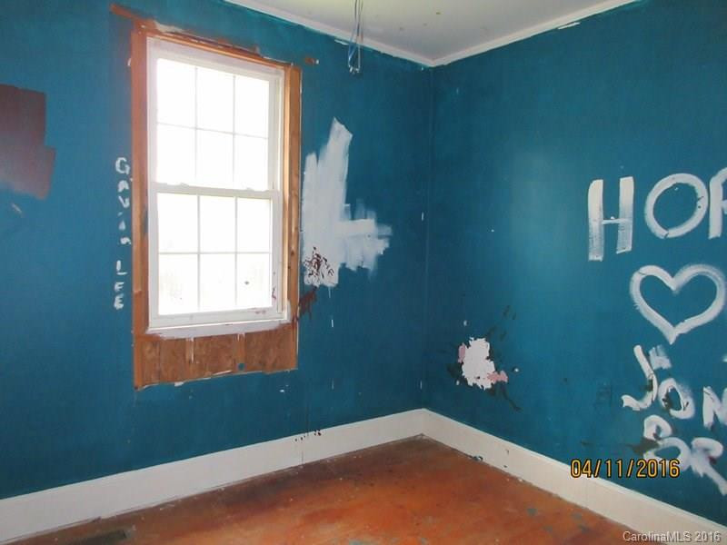 225 Reece Street - Photo 10