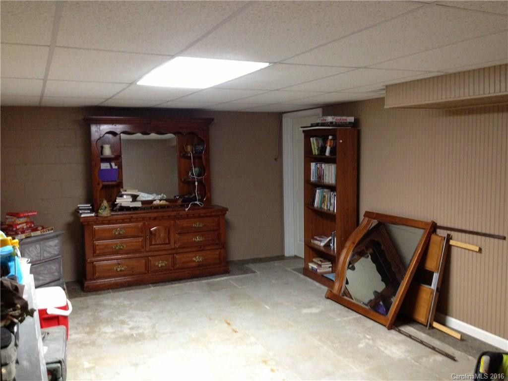 323 Grover Scruggs Road - Photo 17