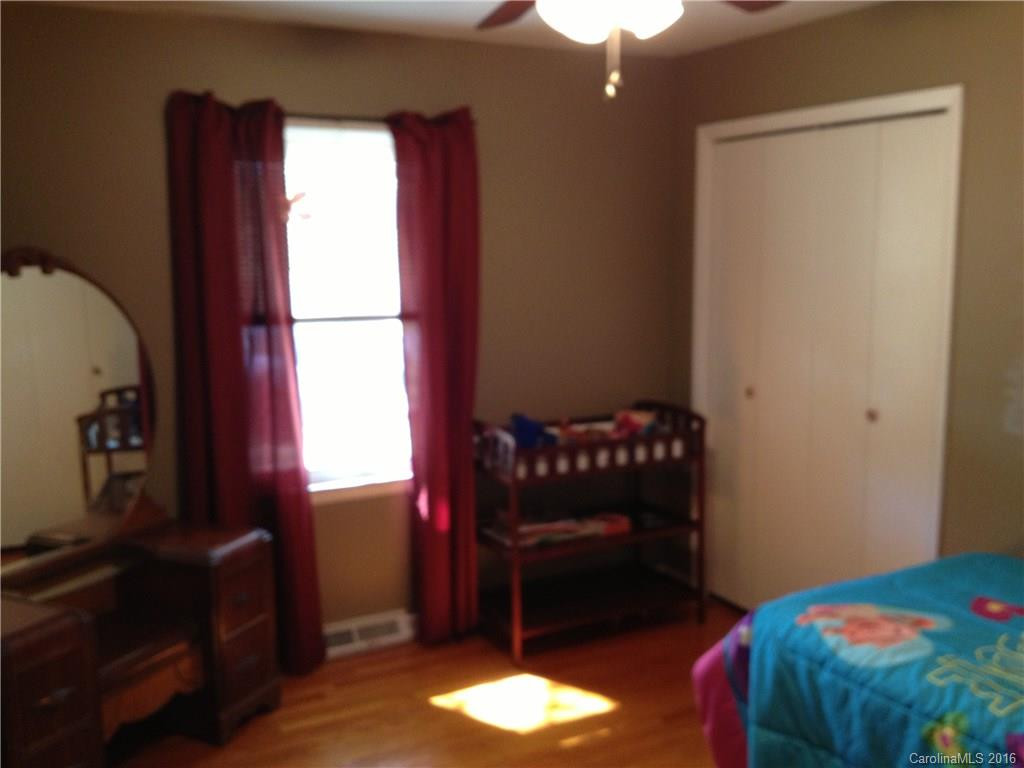 323 Grover Scruggs Road - Photo 7
