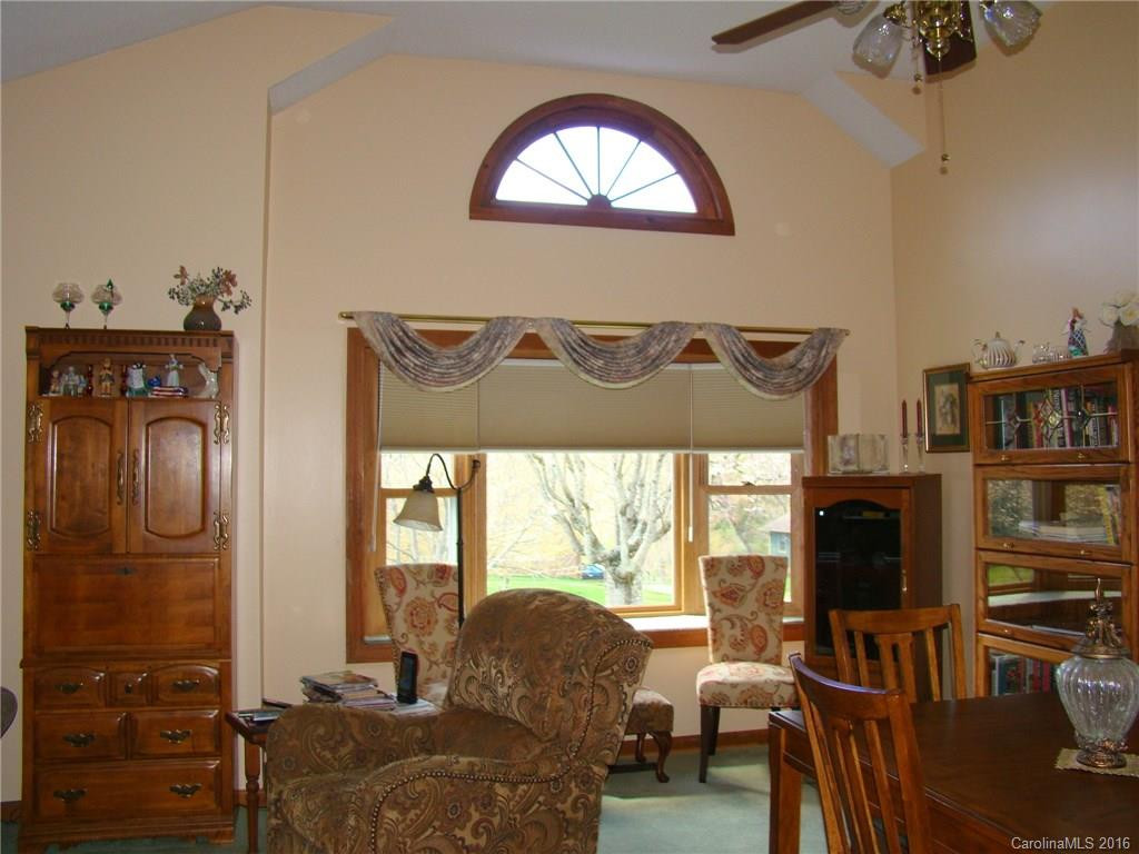 28 Pine Spring Drive - Photo 6
