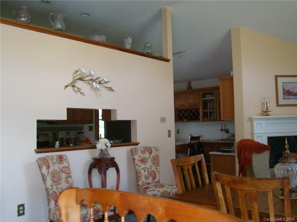 28 Pine Spring Drive - Photo 8