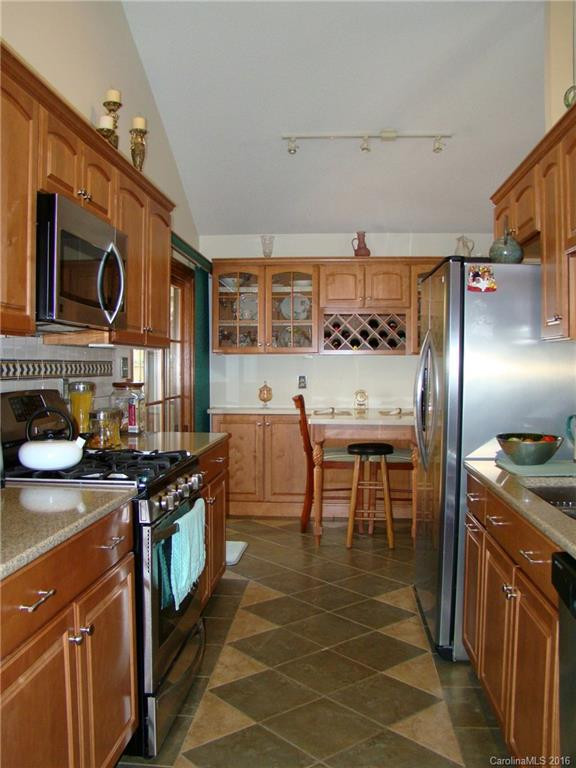 28 Pine Spring Drive - Photo 10