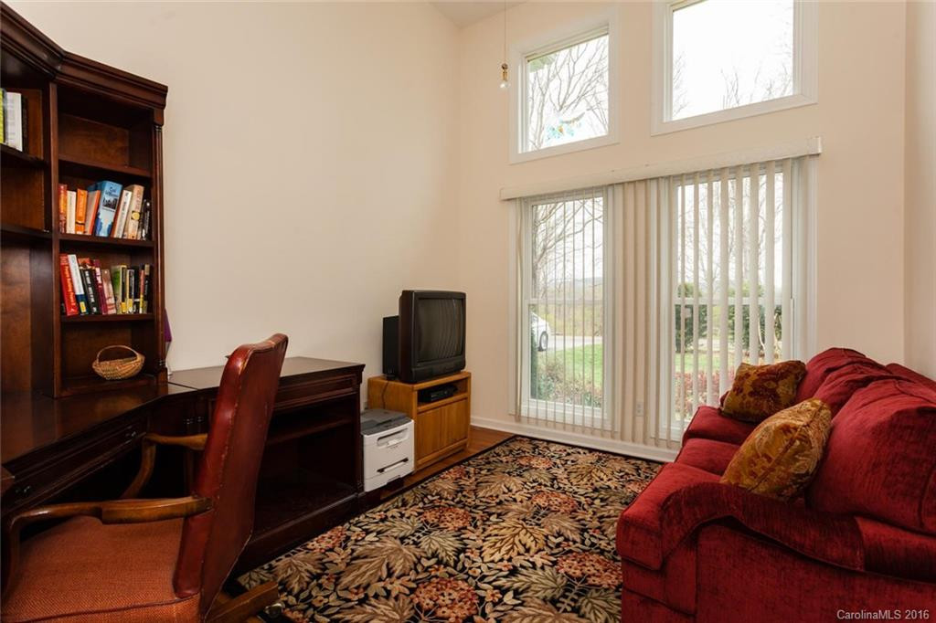 71 Noble Road - Photo 14