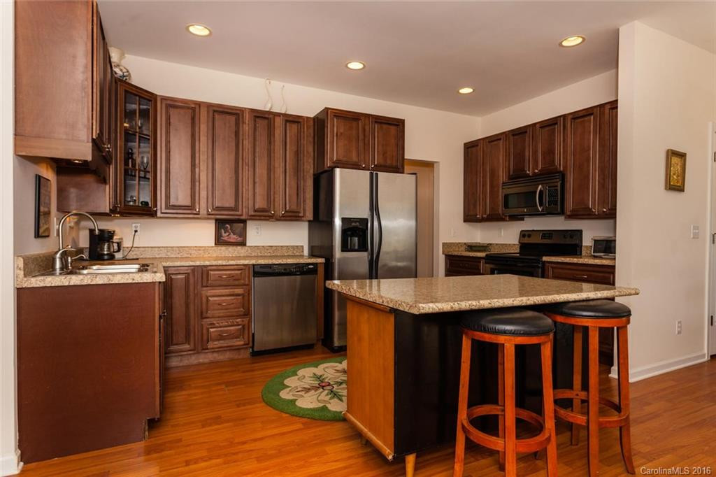 71 Noble Road - Photo 4