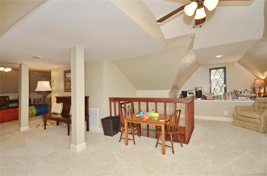 11 Avon Parkway - Photo 19