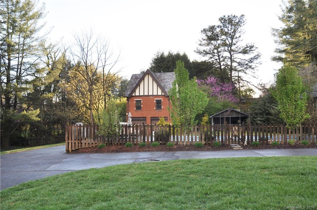 11 Avon Parkway - Photo 24