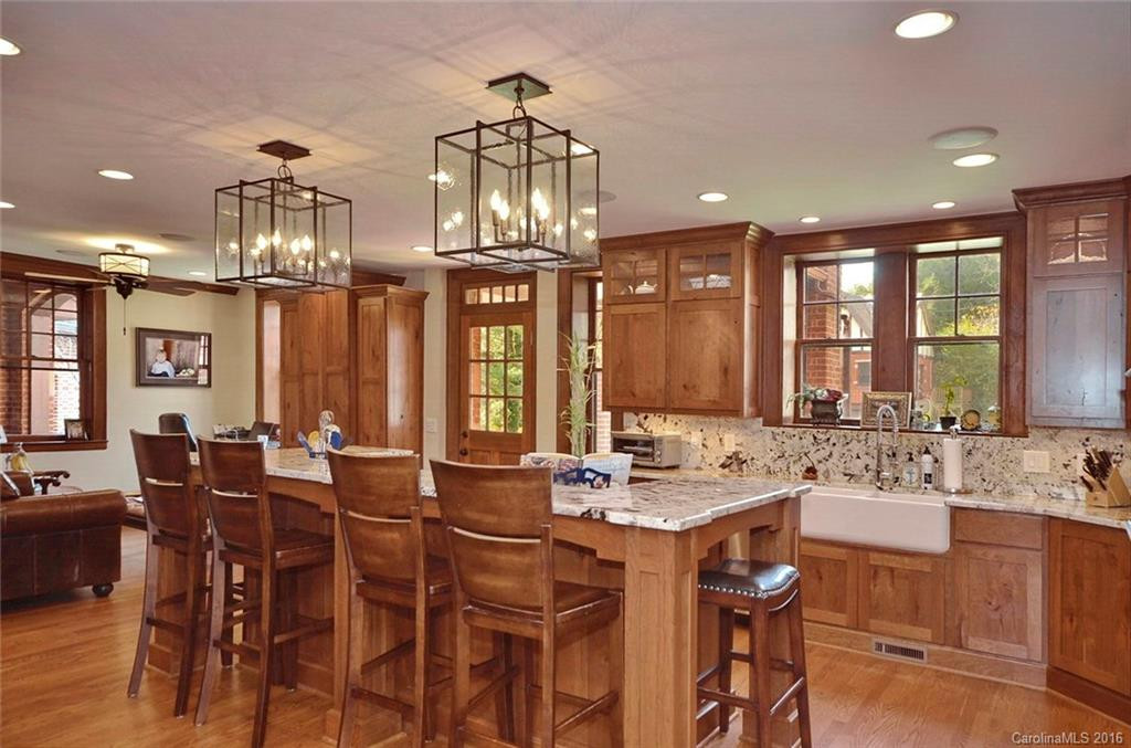 11 Avon Parkway - Photo 5