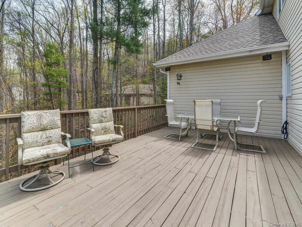 307 Blakewood Court - Photo 19