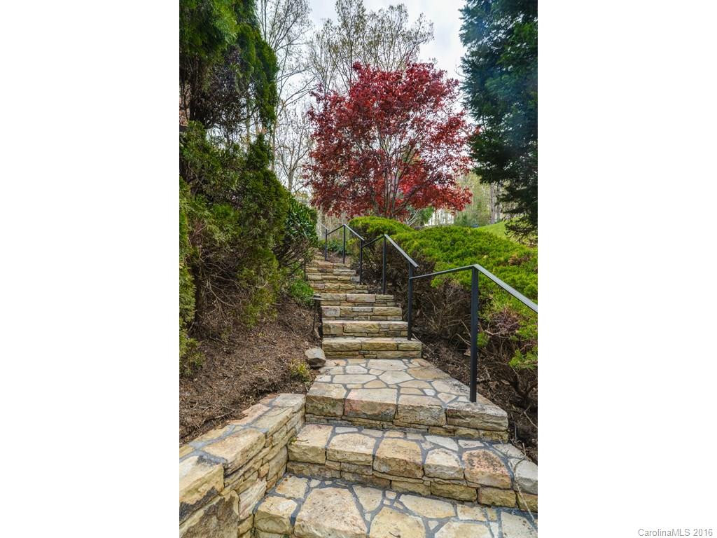 307 Blakewood Court - Photo 21