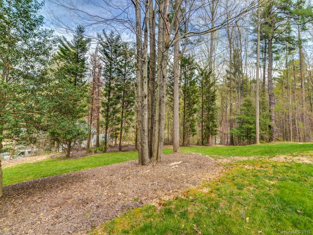 307 Blakewood Court - Photo 23
