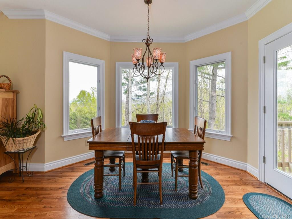 307 Blakewood Court - Photo 7