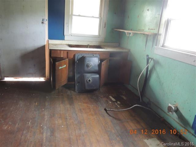 162 Maryland Street - Photo 2