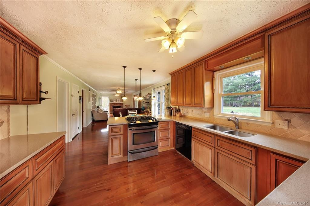 1640 Glenheath Drive - Photo 4