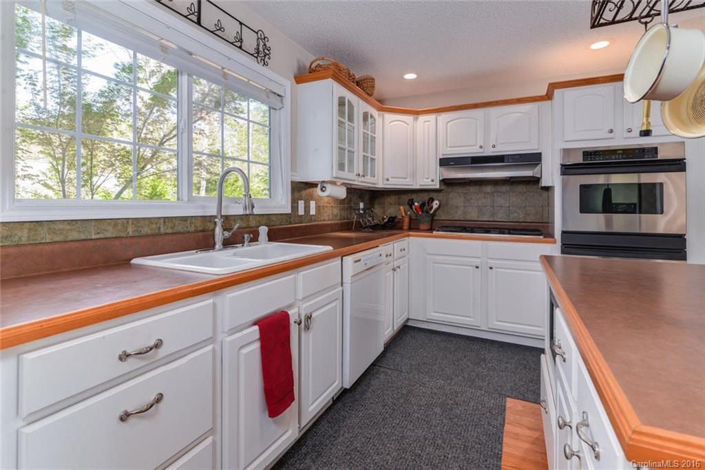 65 Red Maple Drive - Photo 9