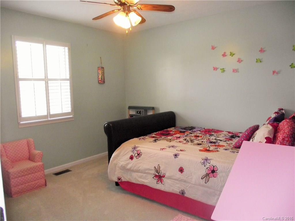 240 Forest Park Drive - Photo 12