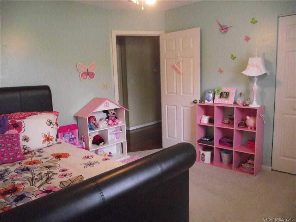 240 Forest Park Drive - Photo 13