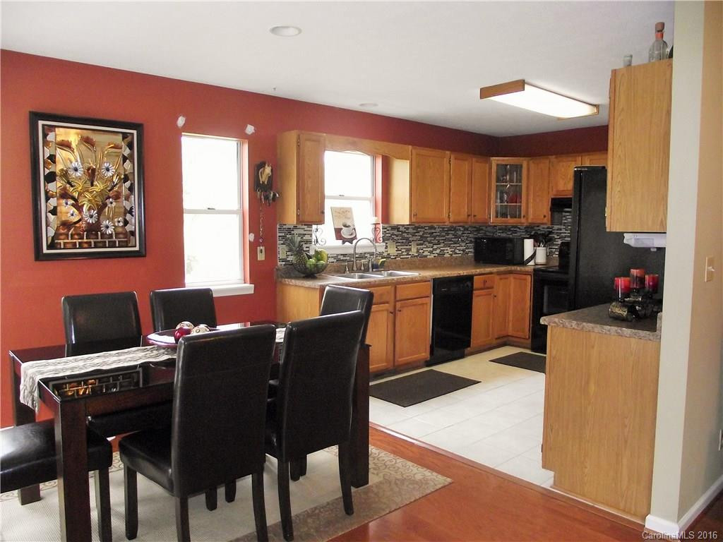 240 Forest Park Drive - Photo 4