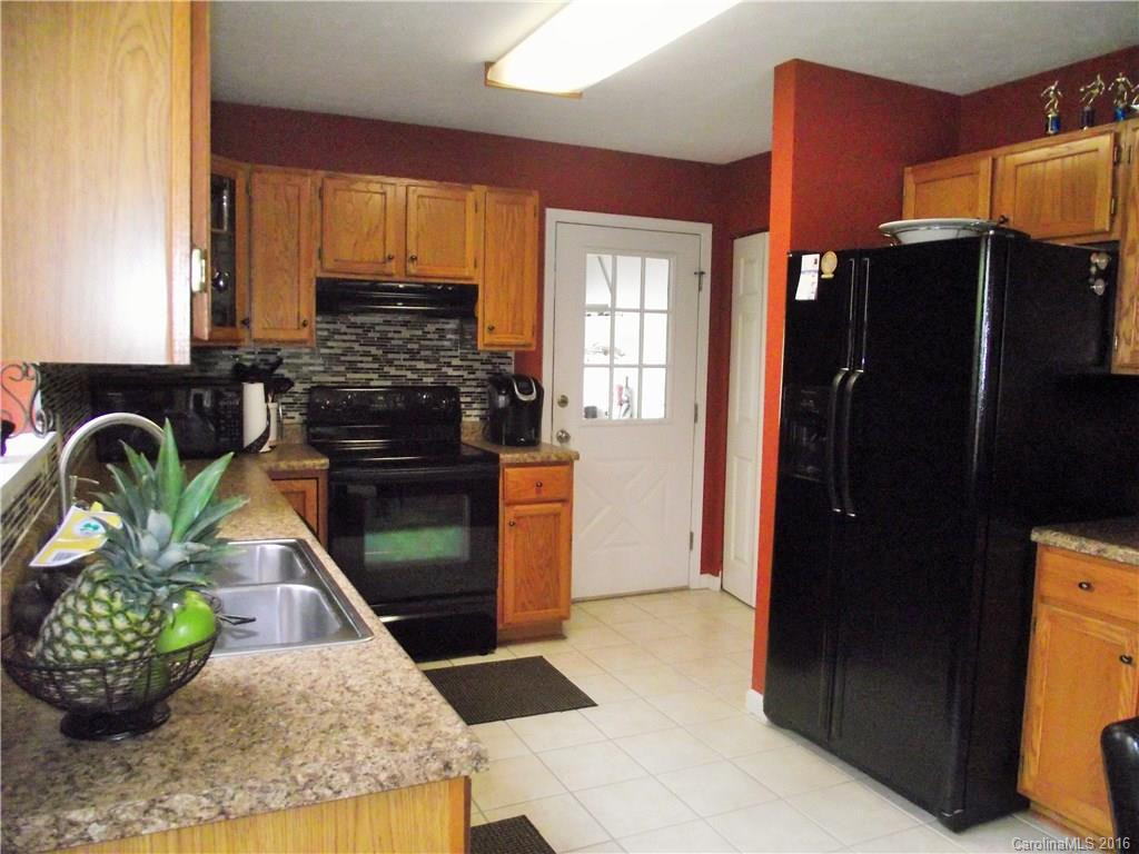 240 Forest Park Drive - Photo 5