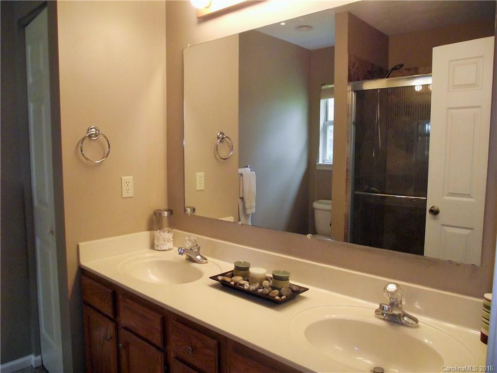 240 Forest Park Drive - Photo 8