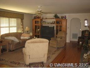 100 Grove Circle - Photo 12