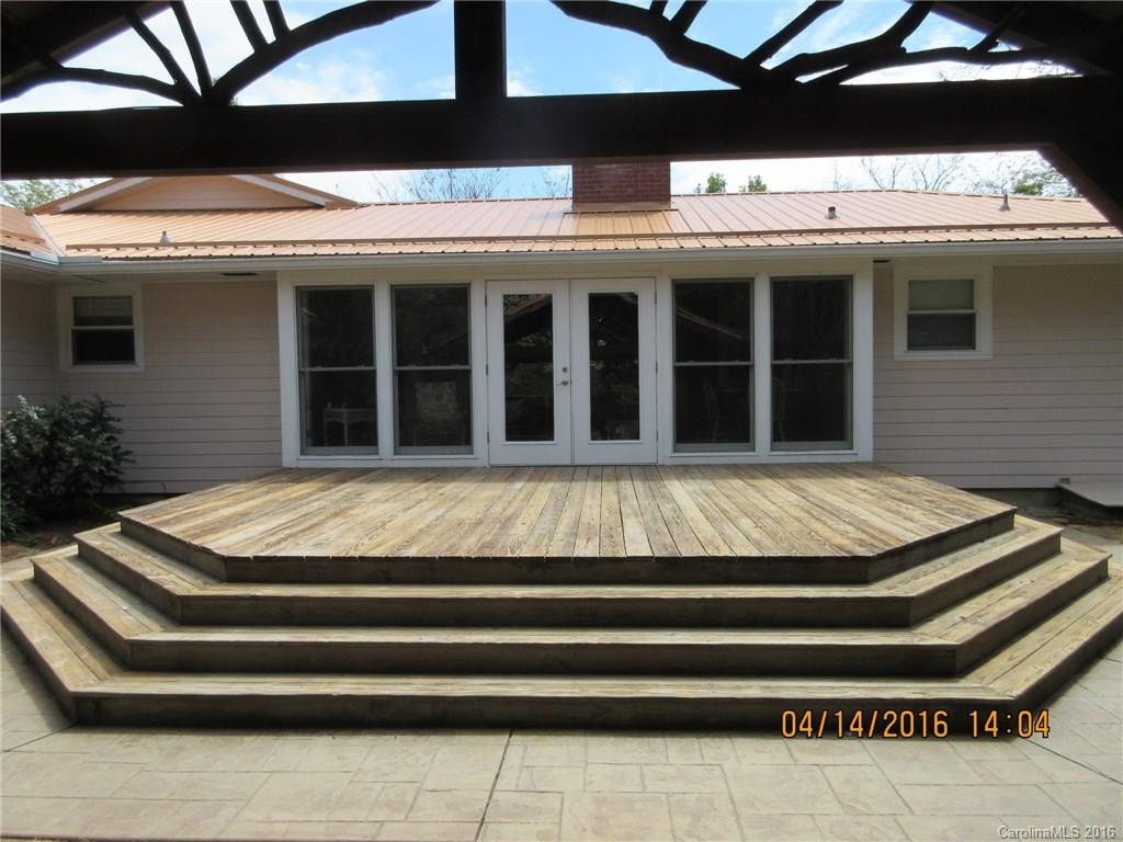 100 Grove Circle - Photo 18