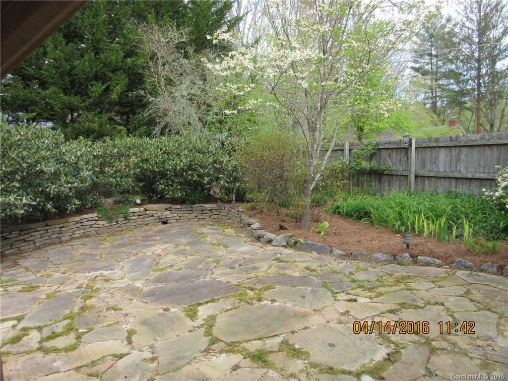 100 Grove Circle - Photo 21