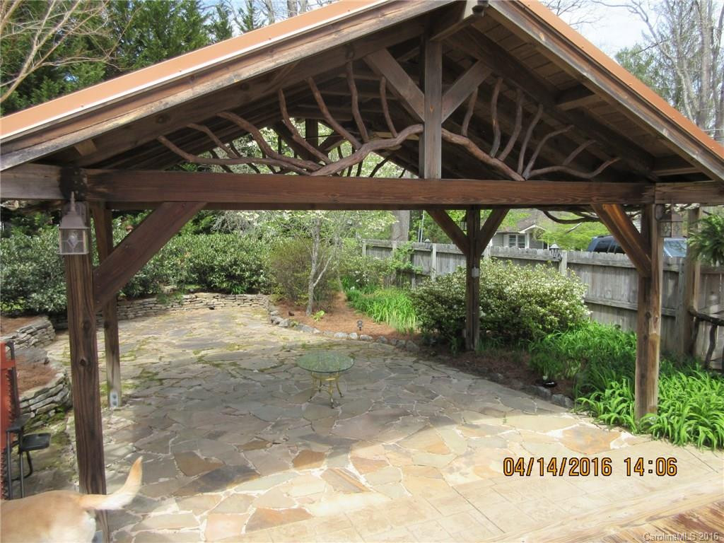 100 Grove Circle - Photo 4