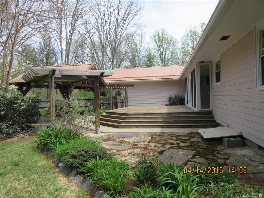 100 Grove Circle - Photo 8