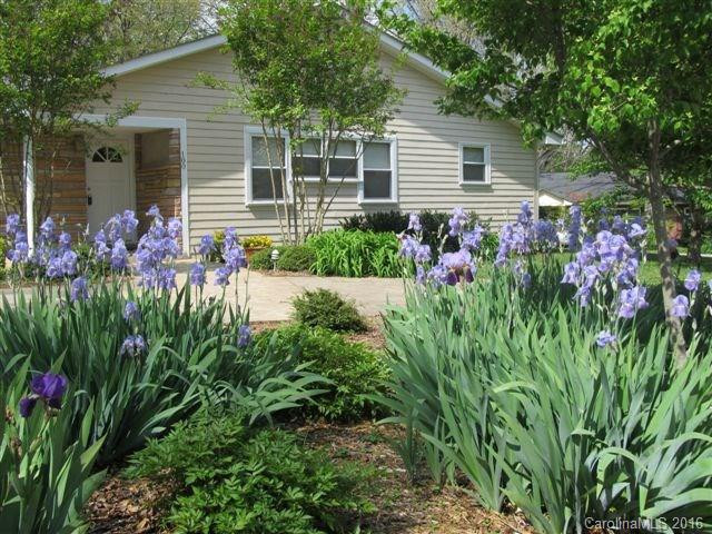 100 Grove Circle - Photo 10