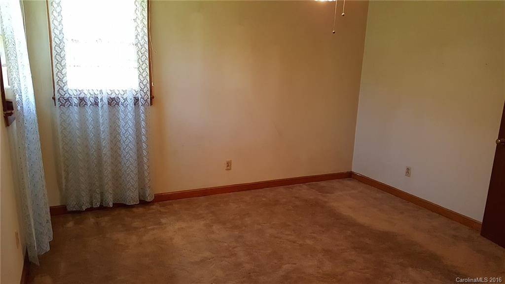 188 Hyatt Street - Photo 6