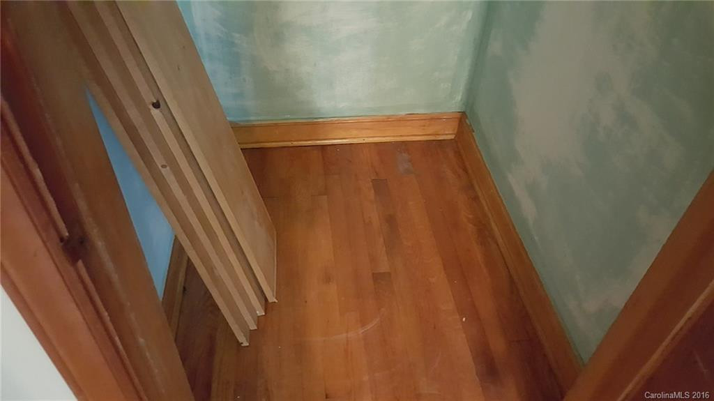 188 Hyatt Street - Photo 8