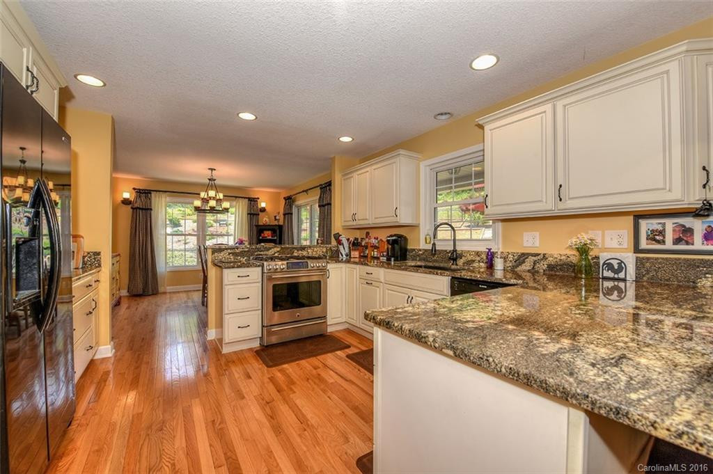 203 Bark Trail - Photo 3