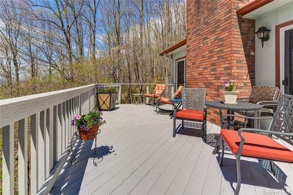60 Tuckaway Drive - Photo 2