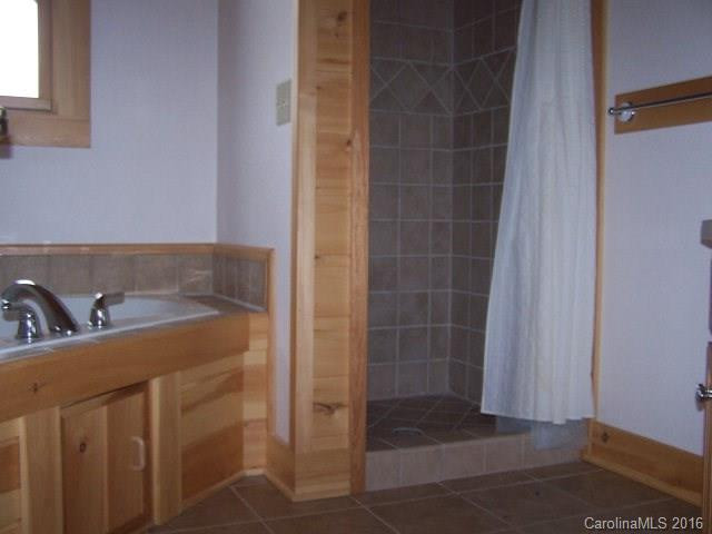 112 Summit Drive - Photo 20