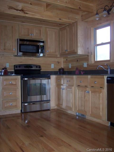 112 Summit Drive - Photo 8