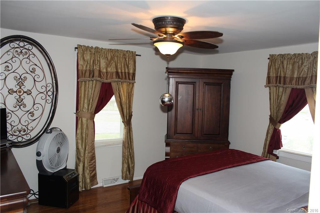 403 Harmon Street - Photo 11