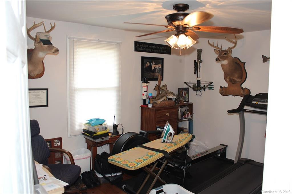 403 Harmon Street - Photo 10