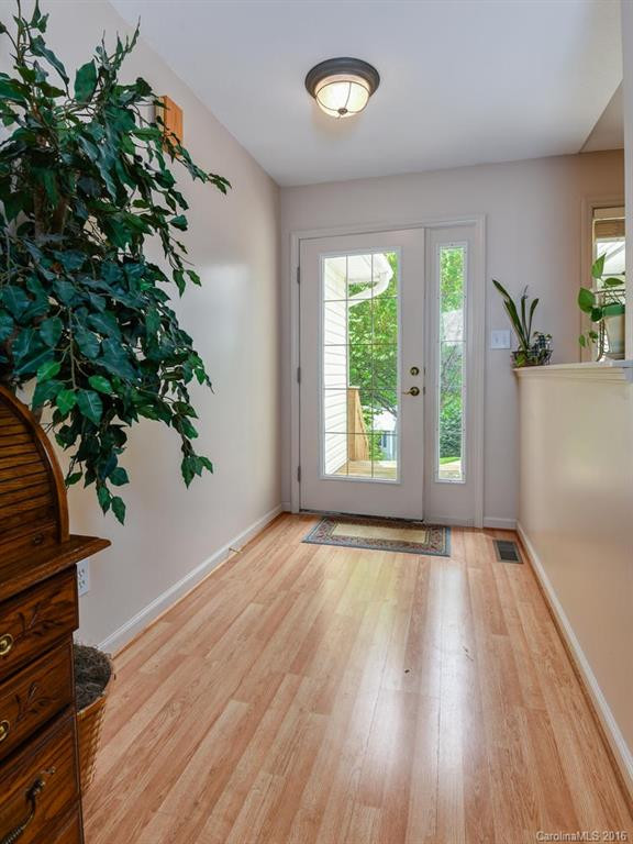 104 Forest Lake Drive - Photo 2