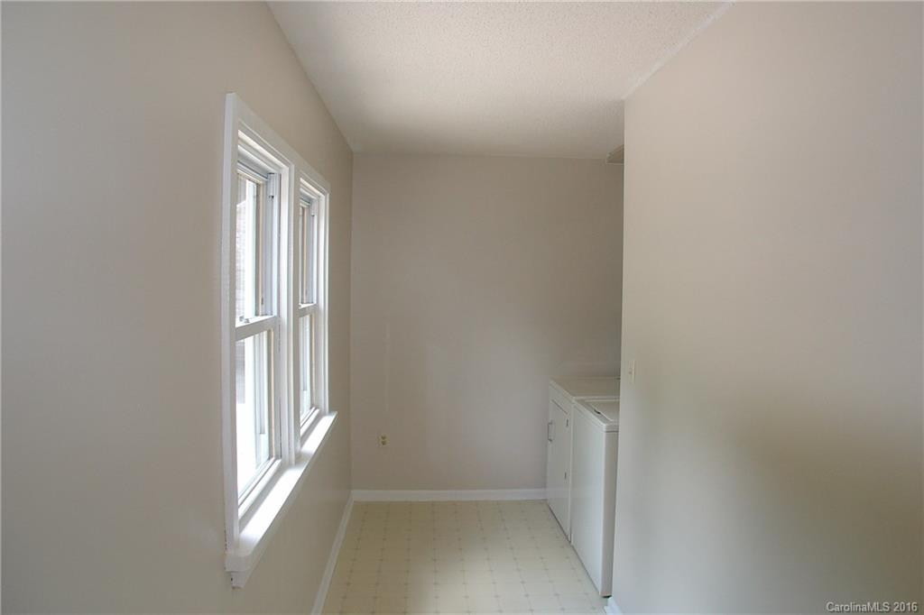 19 Nevada Avenue - Photo 8
