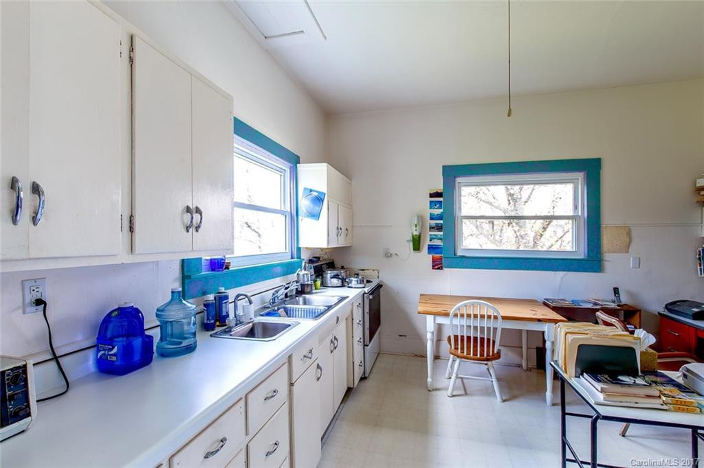 658 Country Club Road - Photo 16