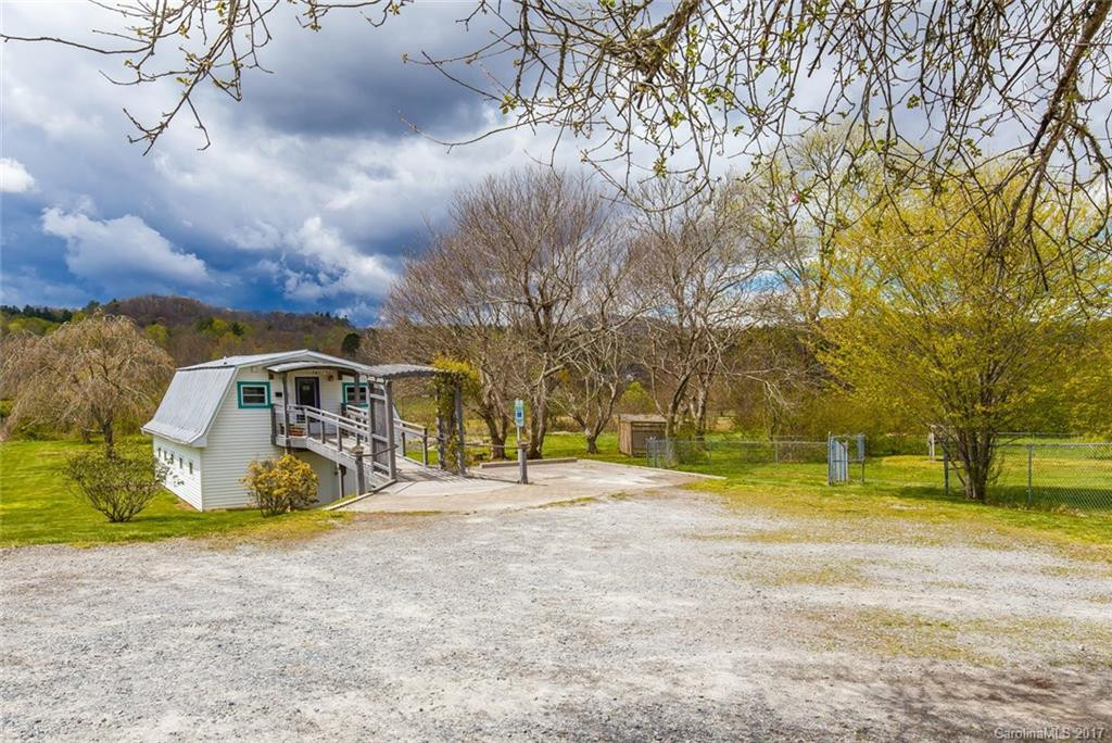 658 Country Club Road - Photo 3