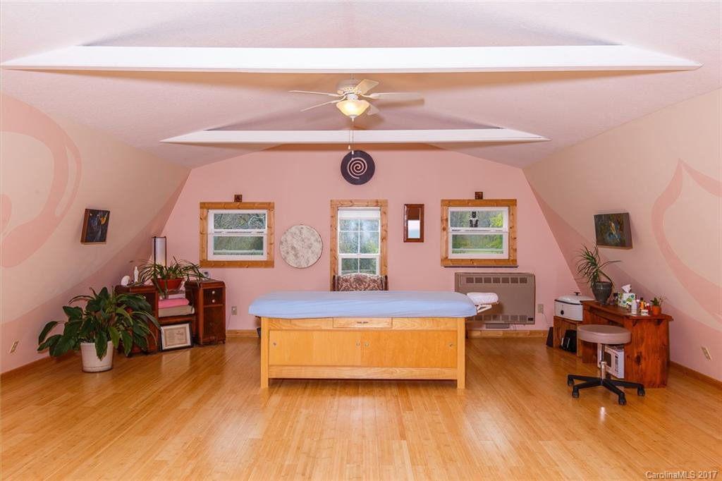 658 Country Club Road - Photo 22