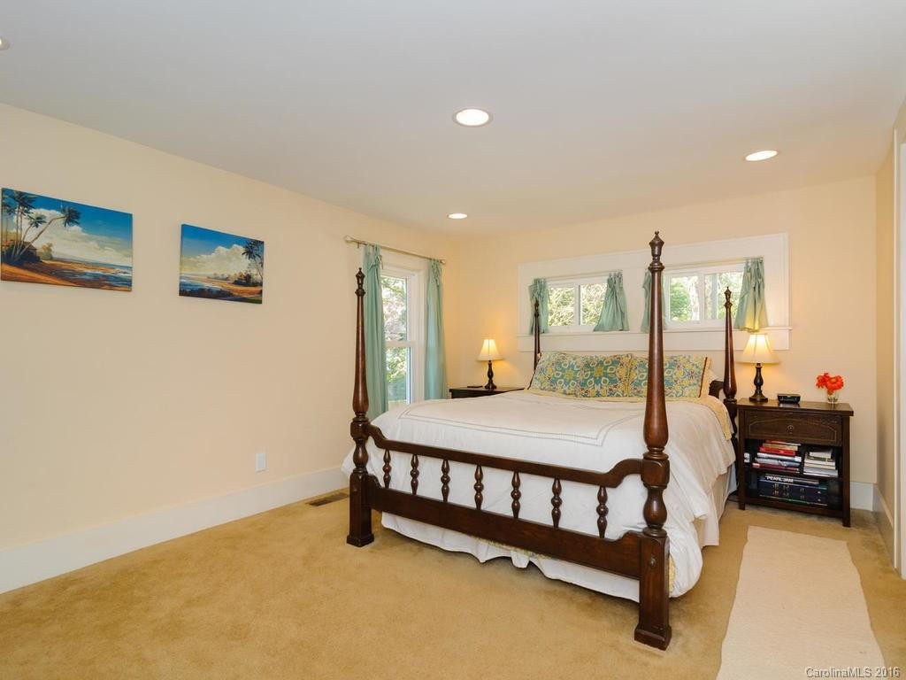 219 Fairfax Avenue - Photo 13